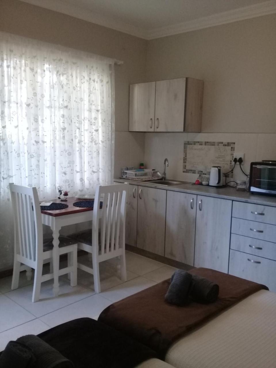 Отель Tranquility Self Catering Людериц Экстерьер фото